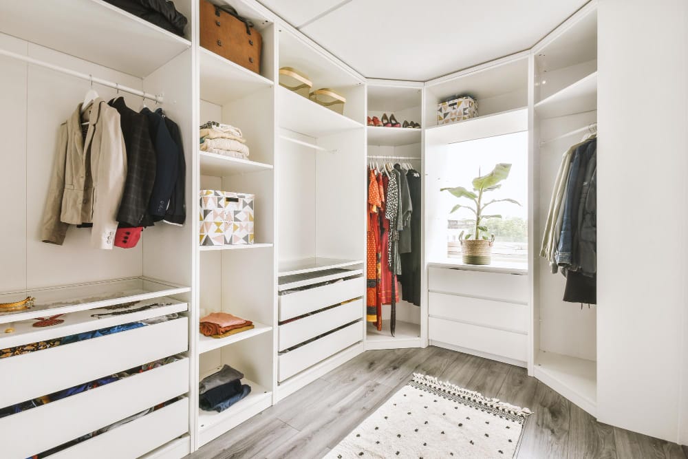 Built In Closet Systems Contractor in Rockford Bay ID